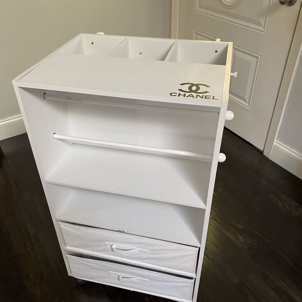 White gift wrap cart